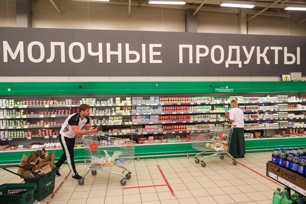 На полках магазинов в Петербурге нашли поддельный творог