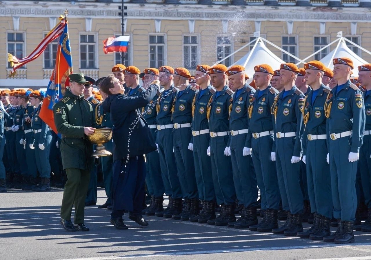 Участники парада на Дворцовой площади рассказали, как готовятся к главному  событию Дня Победы | 03.05.2024 | Санкт-Петербург - БезФормата