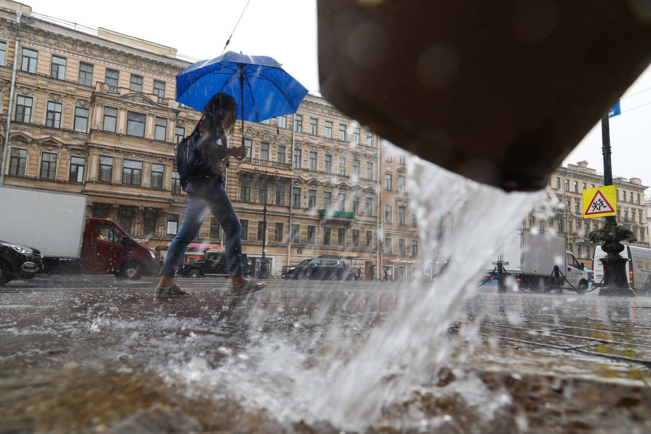 В «Водоканале» рассказали, на какие районы Петербурга обрушилось