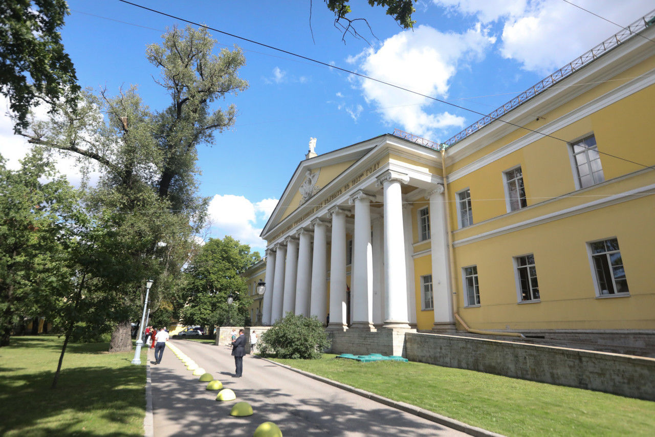 Петербуржец, расчленивший отца в квартире на Бадаева, умер в больнице