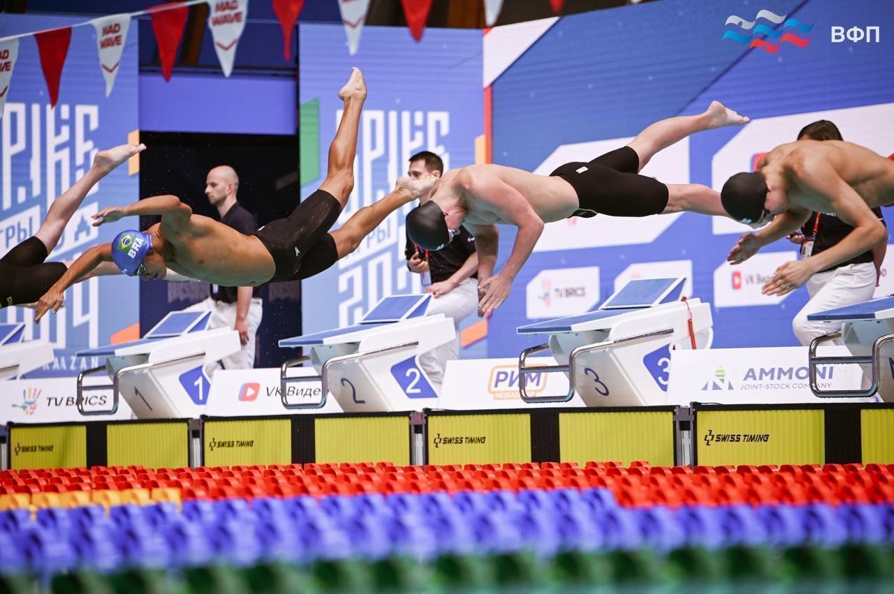 Петербургские пловцы завоевали несколько медалей на Играх БРИКС в Казани