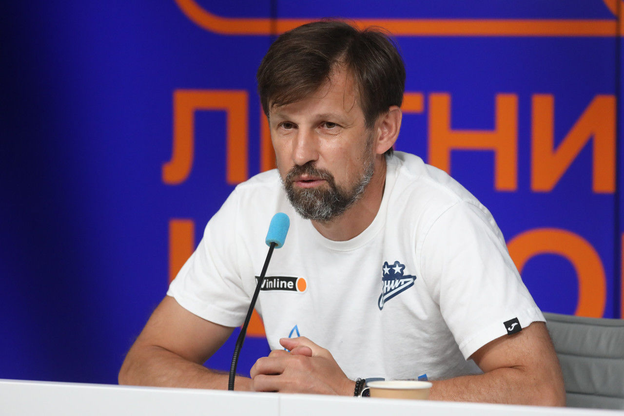 Сергей Семак заявил, что «Зениту» нужен такой нападающий, как Соболев